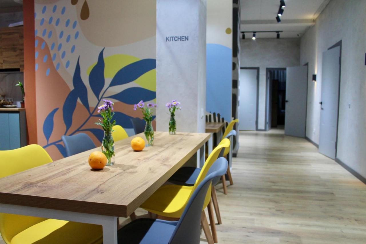 Izzzi Hostel 비슈케크 외부 사진