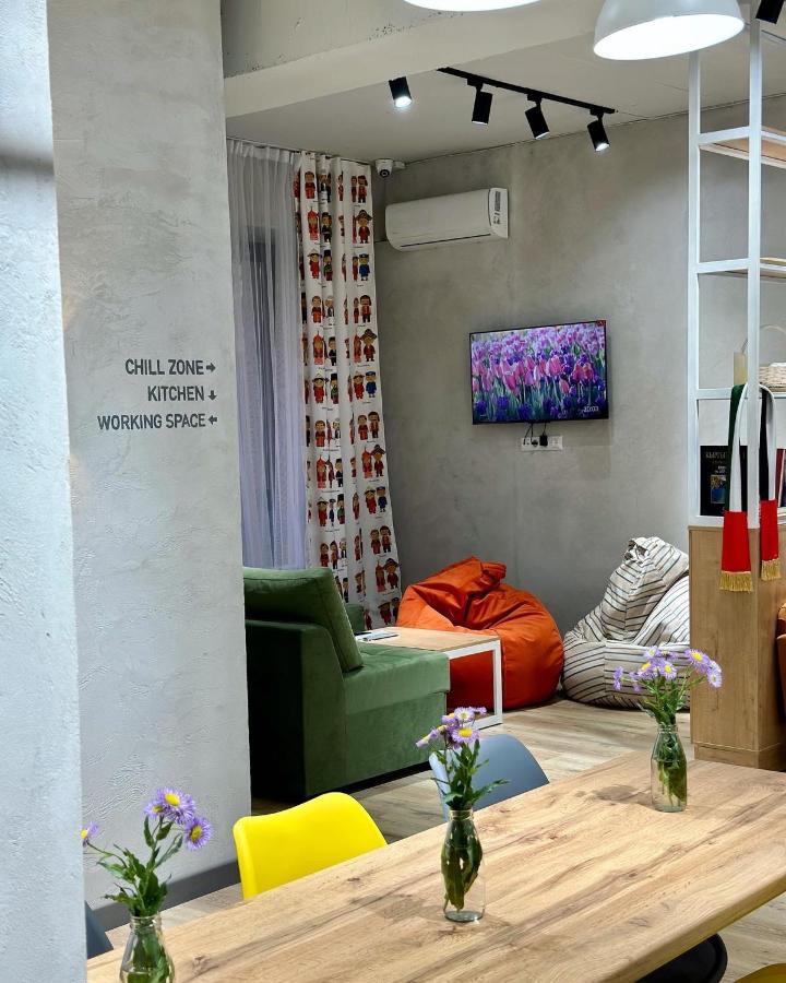 Izzzi Hostel 비슈케크 외부 사진