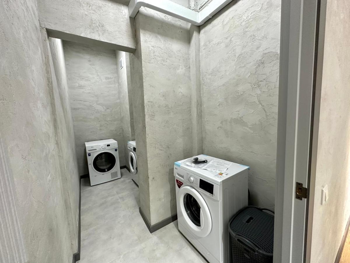 Izzzi Hostel 비슈케크 외부 사진